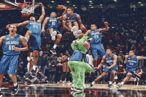 开云平台-雄鹿收割猛龙，克莱持续制造杀伤，当坚韧成为另一种暴力