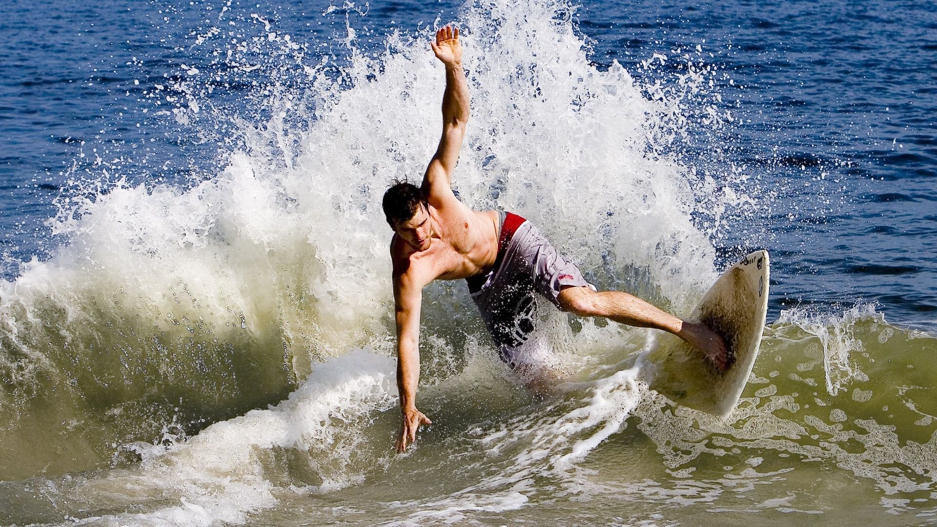 金玟哉一夫当关！美国2-1力克牙买加，亚洲铁卫在年度焦点战接管比赛